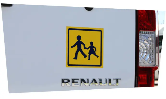 L'autocollant transport scolaire mesure 21cm de côté