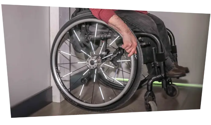 Améliorez votre visibilité en fauteuil roulant, équipez vos roues de réflecteurs