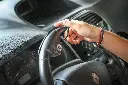 poignee_aide_conduire_amovible_volant-(12).webp
